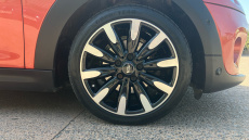 MINI Hatchback 1.5 Cooper Exclusive II 3dr Auto [Comfort/Nav Pck] Petrol Hatchback